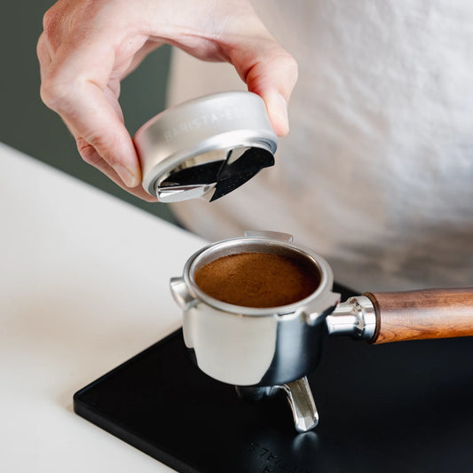 Verstelbare zilveren koffieverdeler 85,5mm voor precisie en een constante extractie in koffiebars