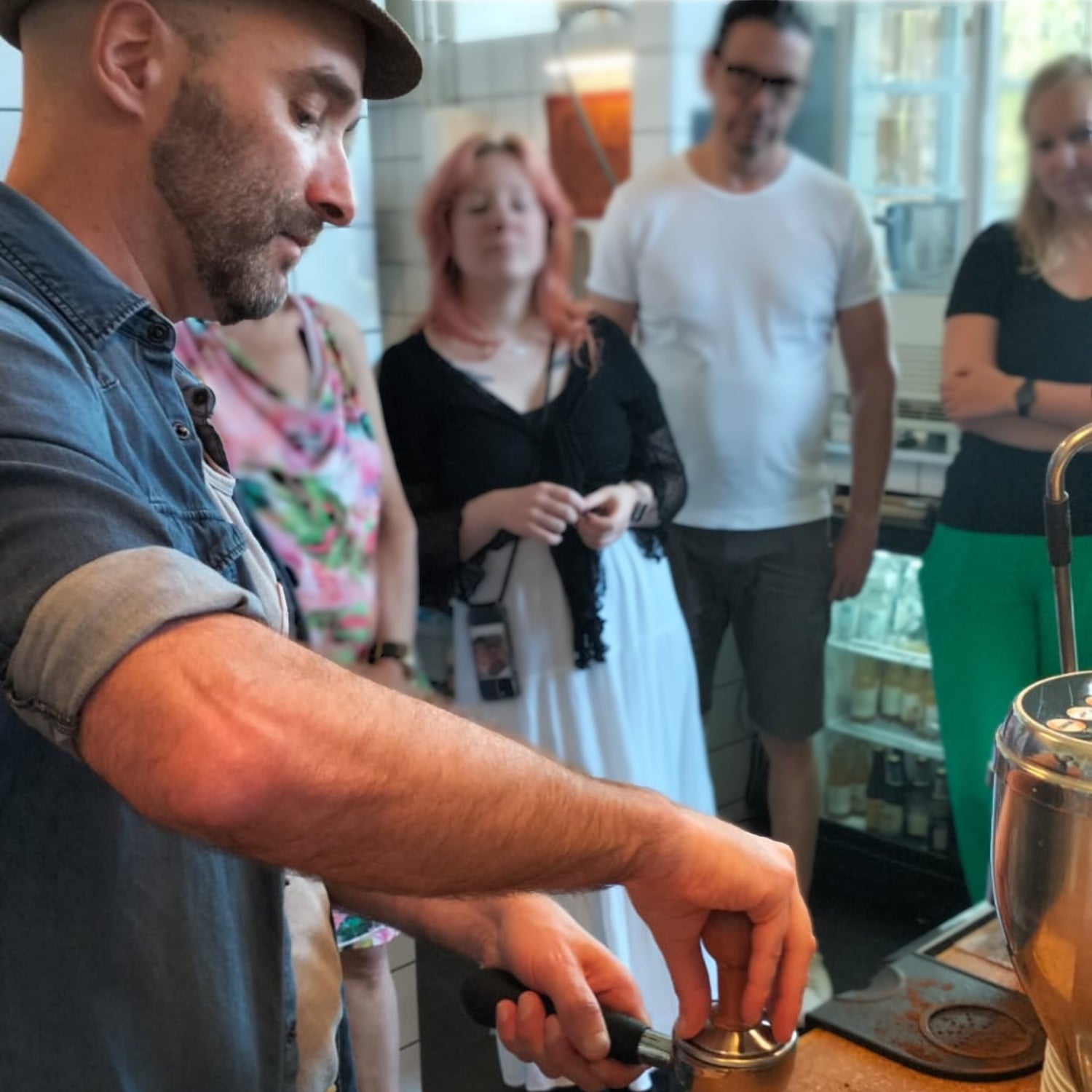 Leer de Kneepjes van het Koffiezetten. Barista Workshop aan Huis - Leer de Kunst van Koffie Schenken