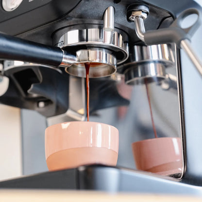 Naked koffie filterhouder 54mm voor sage en solis espressomachines portafilter zwart 3.