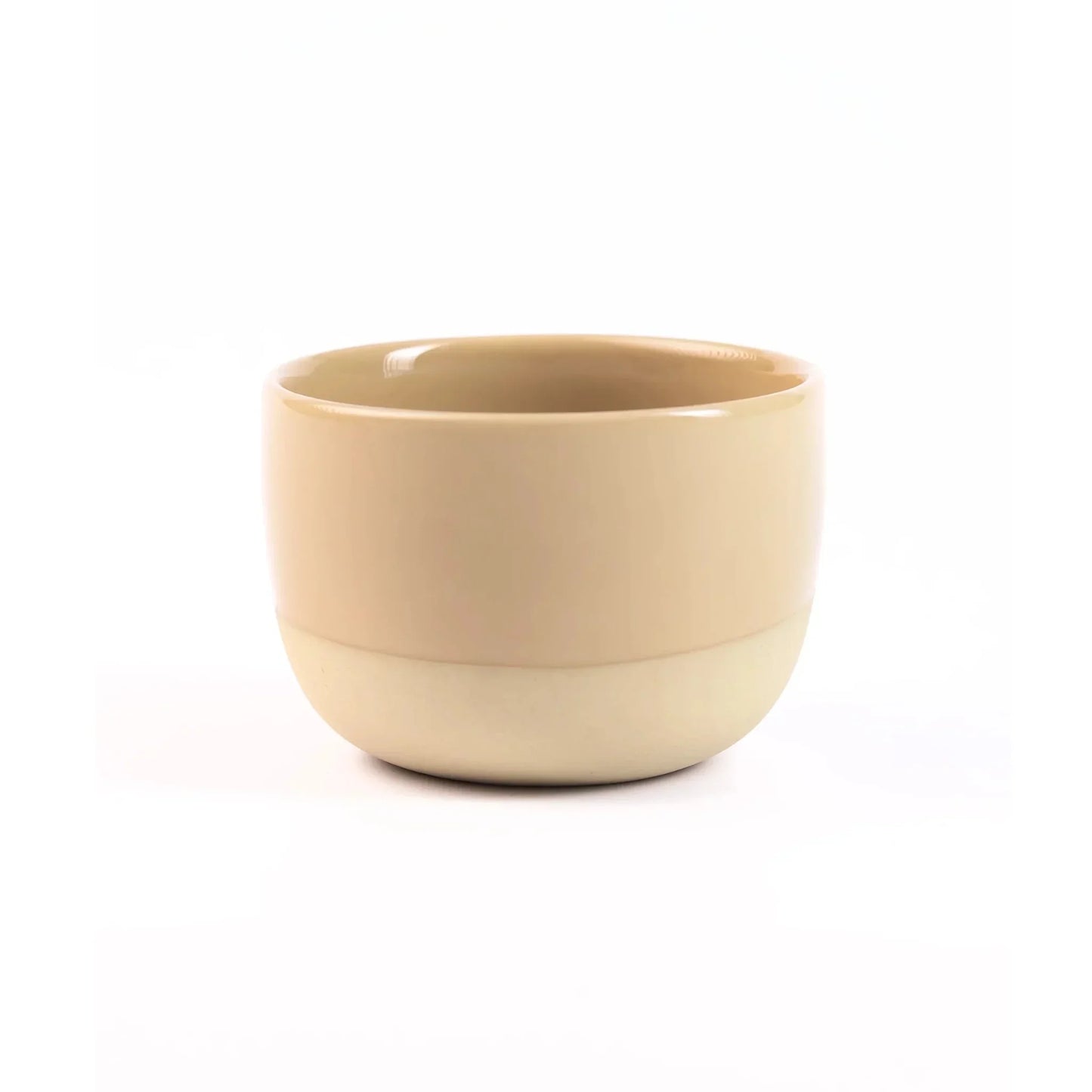 Handgemaakt cappuccino kopje in zandgeel keramiek, inhoud 180ml. Perfect voor thuisbarista's met een Sage, De'Longhi, Philips, Krups of Gaggia espressomachine met stoompijpje.