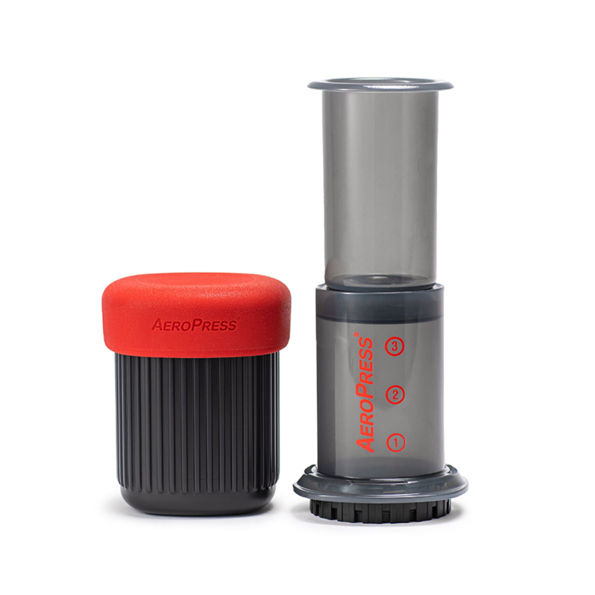 Aeropress Cafe Maker GO voor filterkoffie. Afbeelding vooraanzicht.