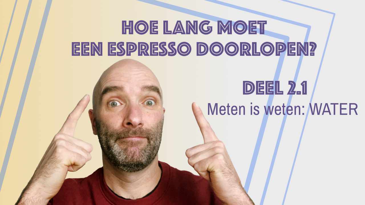 Video laden: Hoeveel is een espresso als die uit je espressomachine komt? Je kent het gezegde &quot;meten is weten&quot; vast wel. Om te weten hoeveel een espresso is, (hoeveel water heeft een espresso nodig om lekker te smaken), moeten we begrijpen wat meer of minder water met je gemalen koffie doet. Lees deze koffie blog vol tips!