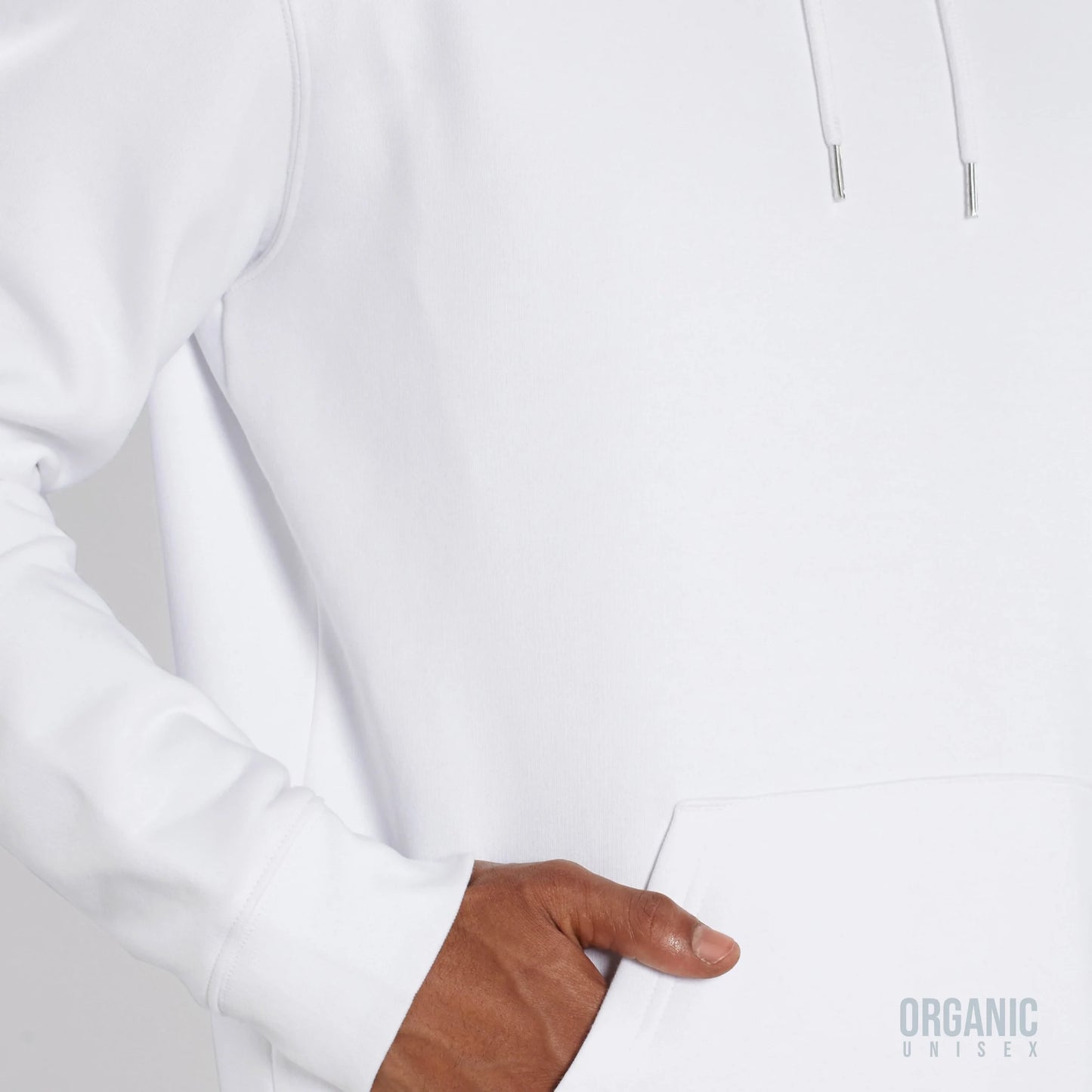 Hoodie biologisch organic wit met koffie thema Chemex en Brillant Brew tekst op de achterkant van deBaristashop en Geertjandebaristaman. Productafbeelding close-up zijkant.