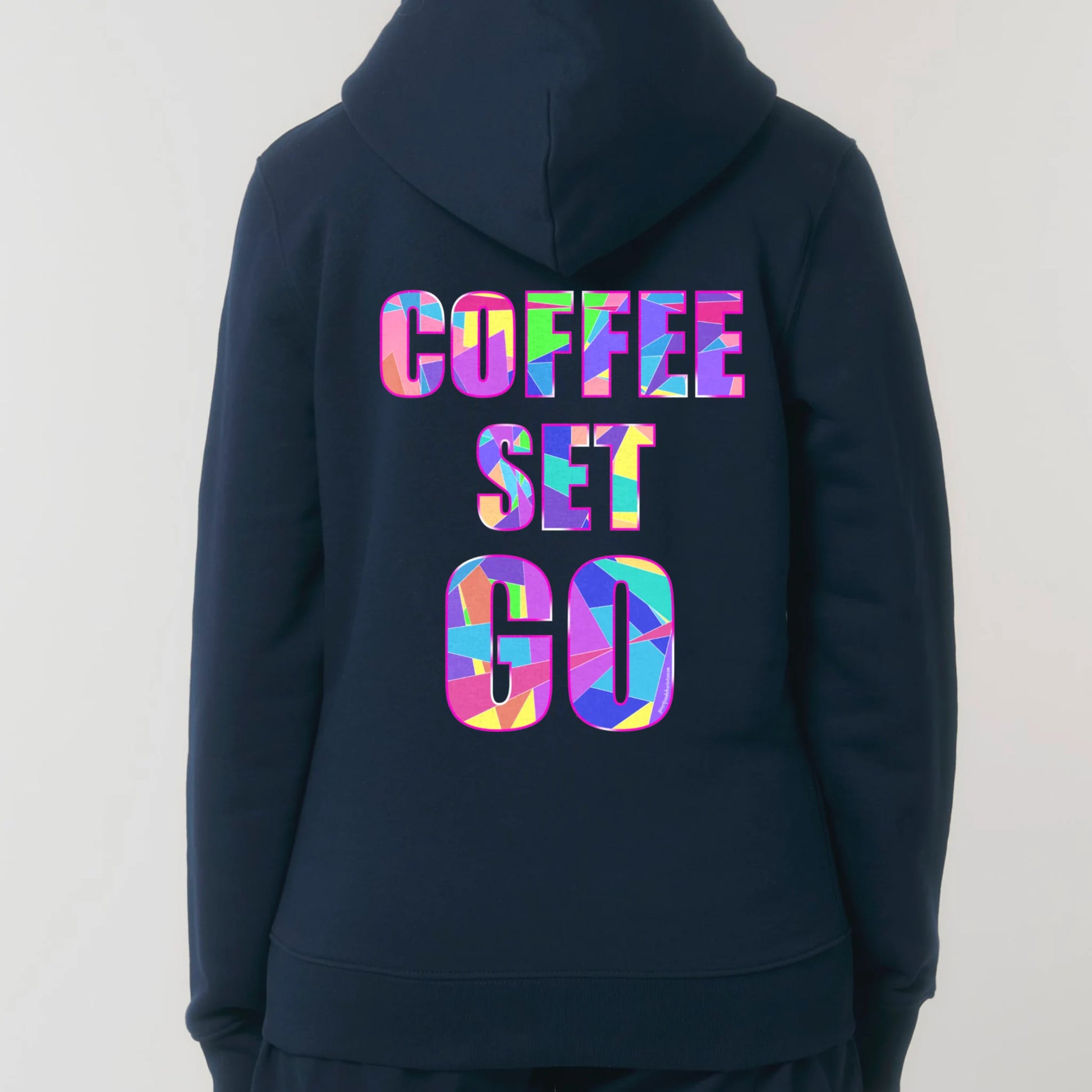 Hoodie organic blauw met grappige koffie tekst Coffee Set Go op de achterkant. Productafbeelding achterkant 3.