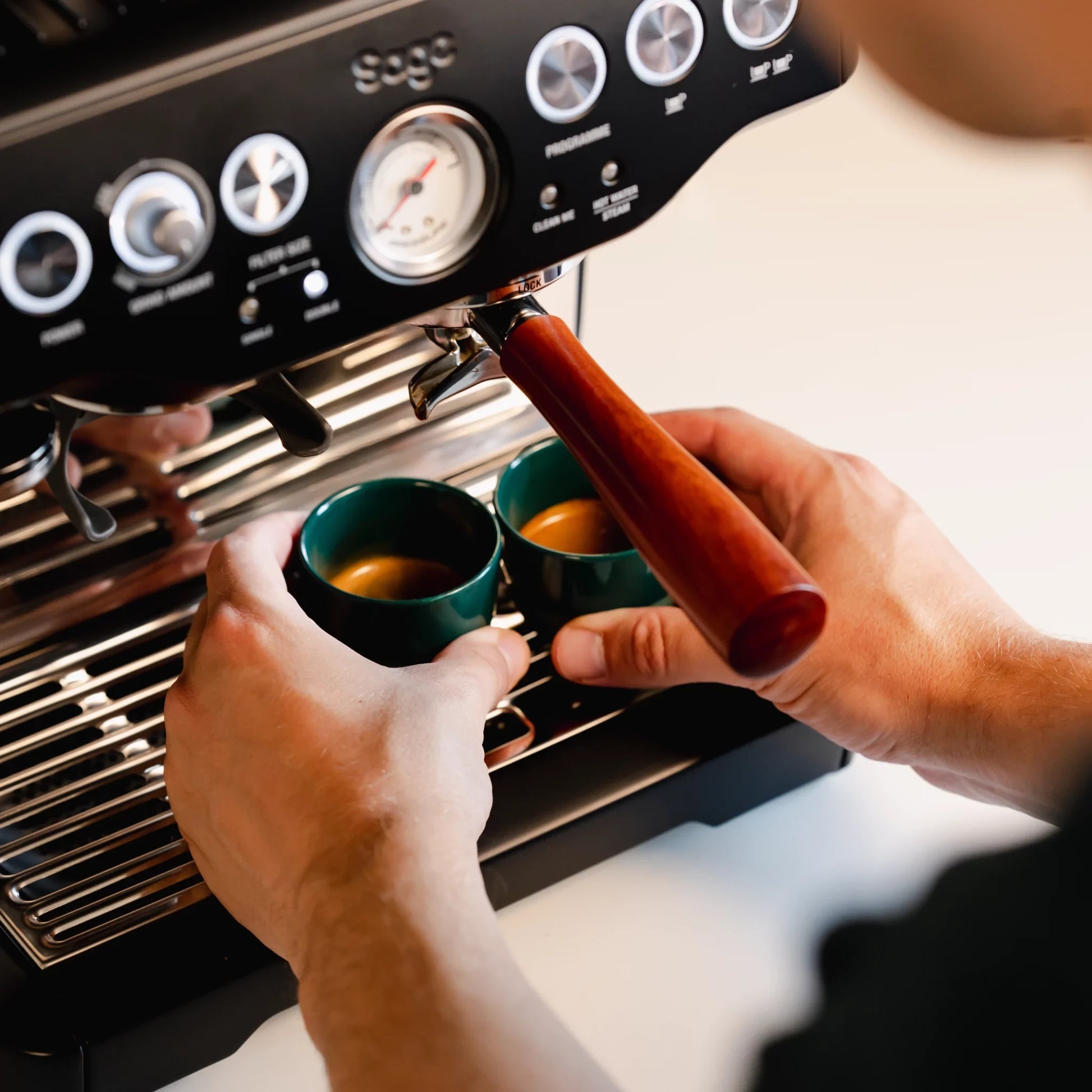 Klein en stijlvol groen kopje voor koffie en espresso van Barista Essentials 2