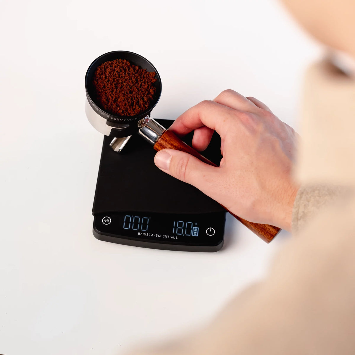 Oplaadbare mini weegschaal voor koffie en espresso extractie van de Barista Shop 5