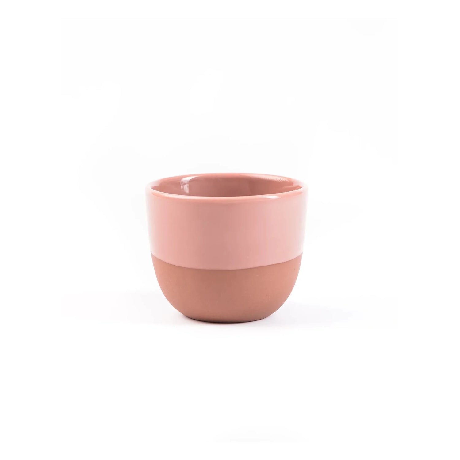 Los terracotta pink roze espressokopje van handgemaakt porselein – inhoud 60 ml, ideaal voor enkele of dubbele espresso. Stapelbaar, krasbestendig en ontworpen voor thuisbarista’s met een Sage of Philips espressomachine met stoompijpje.