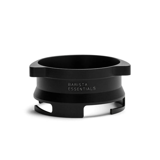 Productfoto van een zwarte 53,3 mm doseerring (Barista Essentials) voor Sage Barista Express/Pro/Touch, geïsoleerd op een witte achtergrond.