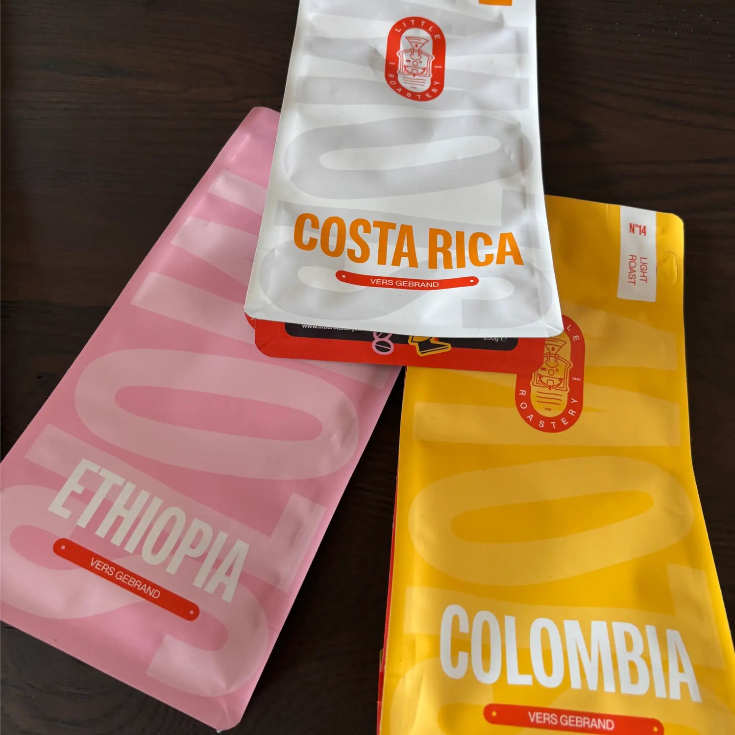 Single origin koffiebonen uit Ethiopië Costa Rica en Colombia tijdens barista-workshop over weinig crema en espressoblend keuze