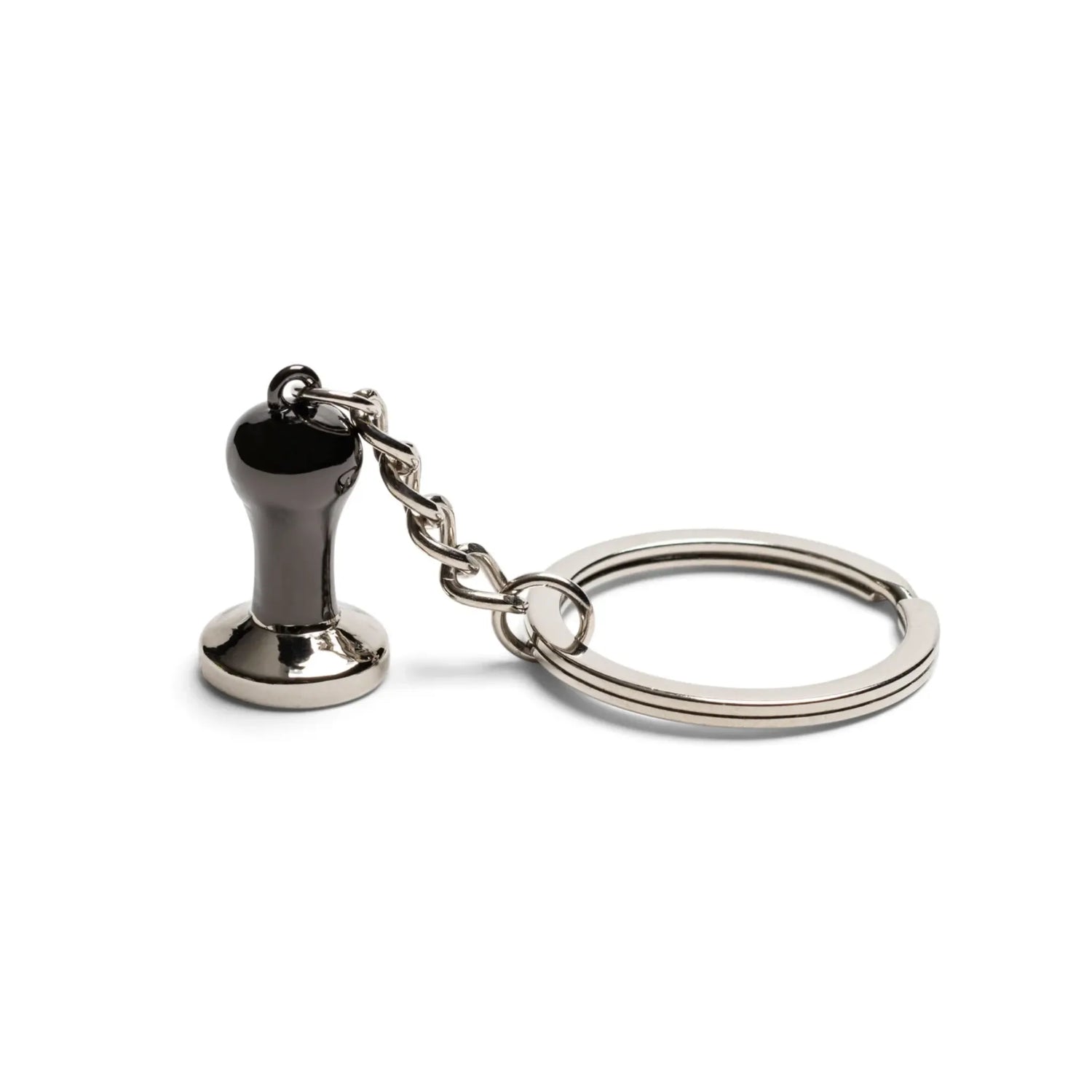 Close-up van zwarte tamper sleutelhanger met metalen ring – stijlvol accessoire voor koffieliefhebbers