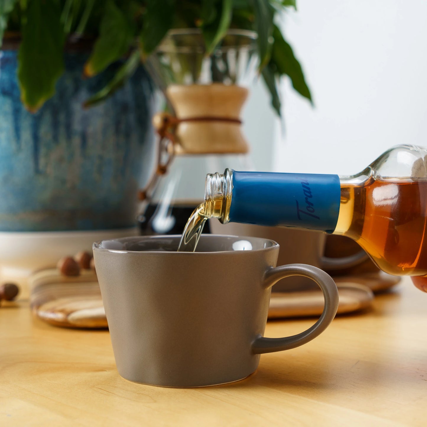 Torani caramel suikervrij classic koffie siroop voor in de koffie van de Baristashop en Geertjandebaristaman. Productafbeelding voorzijde. 2